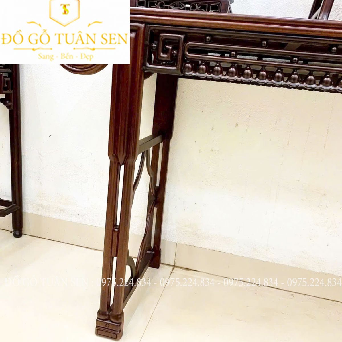 hình ảnh bàn chuông gỗ gụ